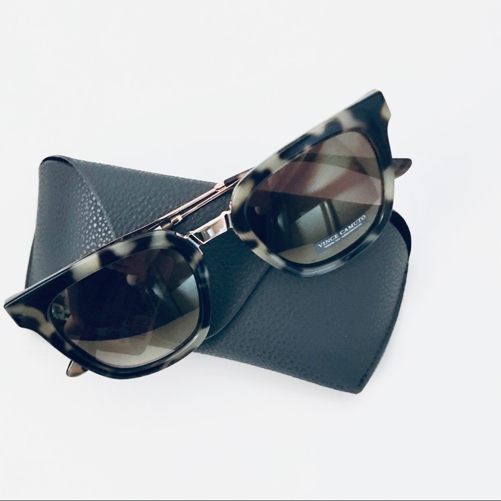 Vince Camuto Sunglasses Print&Gold